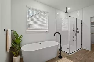 12402 Old Fashion Cir, Mont Belvieu, TX 77535 - Photo 14