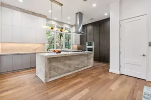 84 Audubon Hollow Ln, Houston, TX 77027 - Photo 12