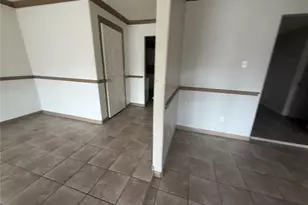 5201 Jezebel St, Houston, TX 77033 - Photo 8