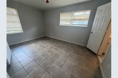 5201 Jezebel Street, Houston, TX 77033 - Photo 28