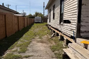 118 Van Molan St, Houston, TX 77022 - Photo 12