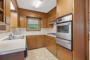 806 Mary Lake Dr, Bryan, TX 77802 - Photo 6
