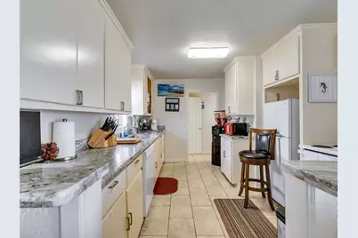 914 Treaty Drive, Surfside Beach, TX 77541 - Photo 16