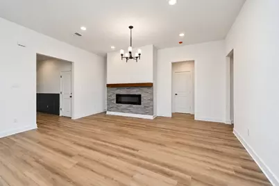 925 1st Street, Hempstead, TX 77445 - Photo 8