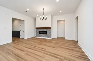 925 1st St, Hempstead, TX 77445 - Photo 8