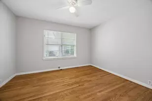 8511 Bluegate St, Houston, TX 77025 - Photo 10