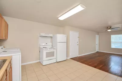500 W Pitts Avenue #204, Pasadena, TX 77506 - Photo 10