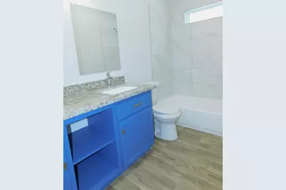 904 W Sealy Street #A, Alvin, TX 77511 - Photo 10