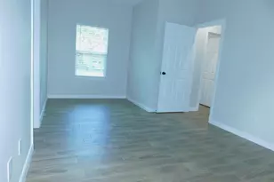 904 W Sealy St, Alvin, TX 77511 - Photo 6