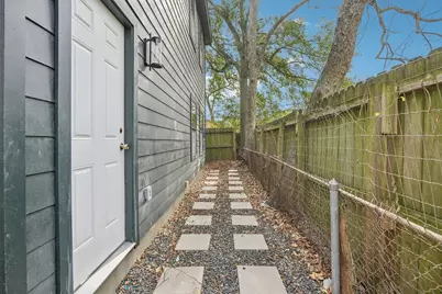 1410 Elliott Street #A, Houston, TX 77023 - Photo 12