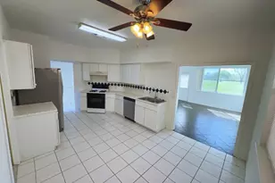 6658 Sharpstown Green Cir, Houston, TX 77036 - Photo 4