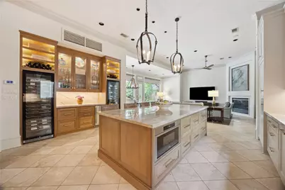 11607 Barazi Oaks Court, Houston, TX 77024 - Photo 4