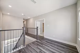 10961 Hewitt Cliff Ln, Houston, TX 77043 - Photo 12