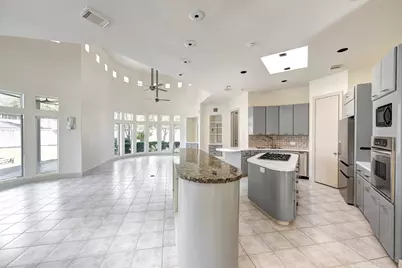 5304 Braeburn Drive, Bellaire, TX 77401 - Photo 8