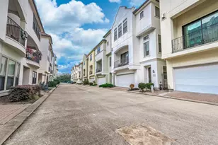 7210 Laguna Villas, Houston, TX 77036 - Photo 2