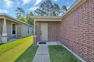 9906 Orchid Spring Ln, Houston, TX 77044 - Photo 4