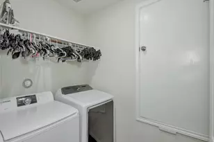 9906 Orchid Spring Ln, Houston, TX 77044 - Photo 16