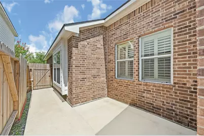 8618 E Highlands Crossing, Highlands, TX 77562 - Photo 24