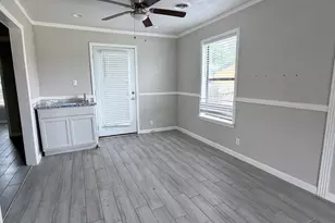428 Azalea St, Lake Jackson, TX 77566 - Photo 6
