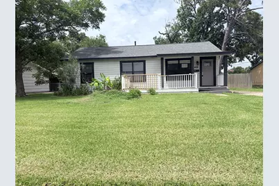 428 Azalea Street, Lake Jackson, TX 77566 - Photo 1