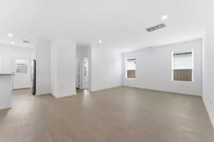 26017 Hampshire Dr, Magnolia, TX 77355 - Photo 4