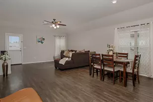 309 Cumberland Forest Dr, Magnolia, TX 77354 - Photo 8