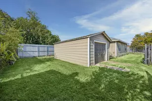 2101 Lawrence St, Houston, TX 77008 - Photo 14