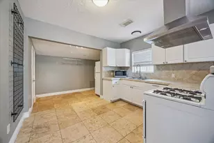 2101 Lawrence St, Houston, TX 77008 - Photo 10