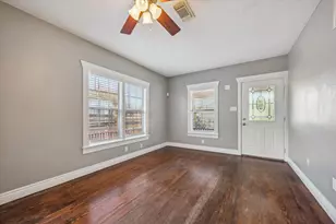 2101 Lawrence St, Houston, TX 77008 - Photo 2