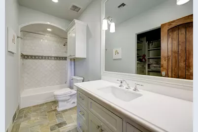 5610 Lynbrook Drive, Houston, TX 77056 - Photo 34