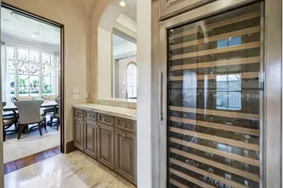 5610 Lynbrook Drive, Houston, TX 77056 - Photo 12