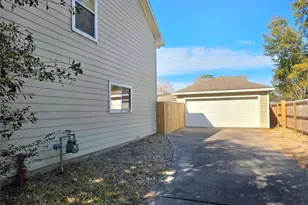 431 Laurel Timbers Dr, Houston, TX 77339 - Photo 16