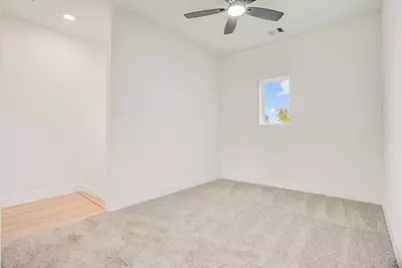 10518 Ashville Drive, Houston, TX 77051 - Photo 14