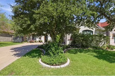 2446 Newark Circle, College Station, TX 77845 - Photo 2