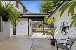 15302 Falling Creek Dr, Houston, TX 77068 - Photo 2