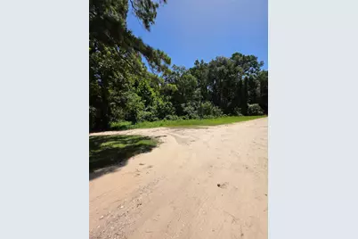 9739 Lakeview Drive, Houston, TX 77365 - Photo 24