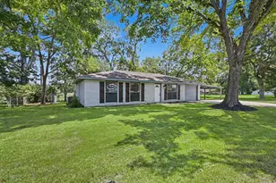 11 Hardy Hollow Dr, New Waverly, TX 77358 - Photo 4