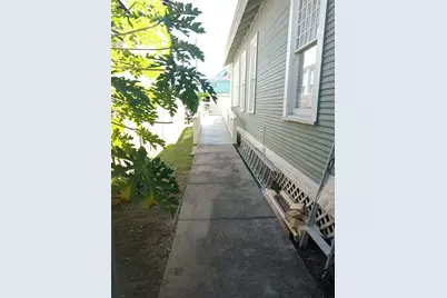3527 Avenue R 1/2, Galveston, TX 77550 - Photo 6