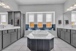 423 Round Top St, Webster, TX 77598 - Photo 24