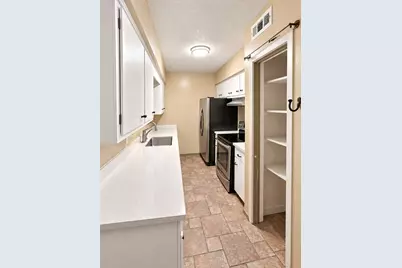 8225 Kingsbrook Road #119, Houston, TX 77024 - Photo 4