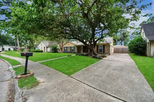 9607 Crail Dr, Spring, TX 77379 - Photo 4