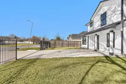 5733 Howell Street, Houston, TX 77032 - Photo 4