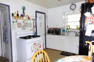 308 E East South St, Weimar, TX 78962 - Photo 2