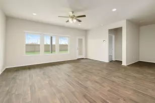 15422 Massey Forest Rd, Conroe, TX 77357 - Photo 6