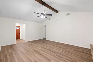 907 Avenue B, Sweeny, TX 77480 - Photo 4