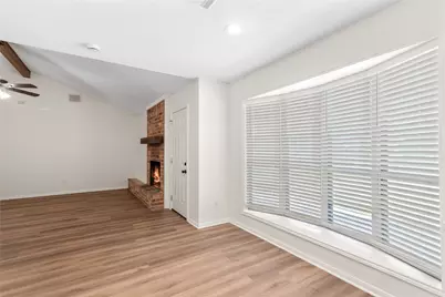 907 Avenue B, Sweeny, TX 77480 - Photo 8