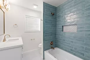 907 Avenue B, Sweeny, TX 77480 - Photo 20