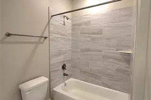 1720 Crestdale Dr Dr, Houston, TX 77080 - Photo 12