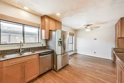2601 S Braeswood Boulevard #105, Houston, TX 77025 - Photo 10