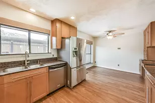 2601 S Braeswood Blvd, Houston, TX 77025 - Photo 10